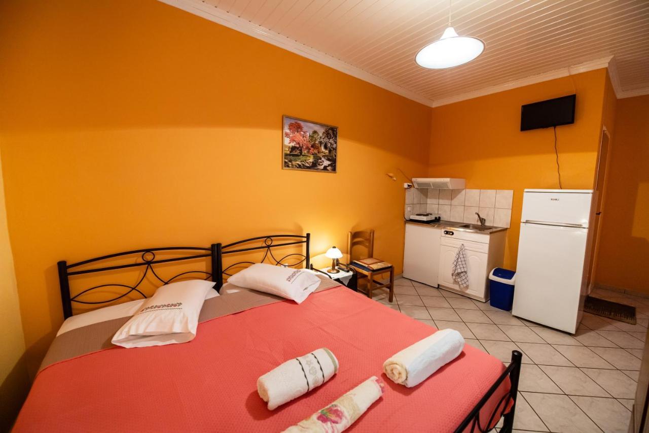 Apartment Efthalia &